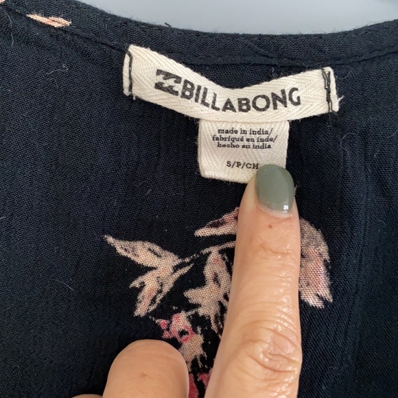 Billabong Floral Long Sleeve Wrap Dress - Picture 4 of 4